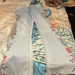 jeans forever 21 with flowers on side flair